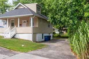 2427 Leslie Ave, Overland, MO 63114 - Photo 1