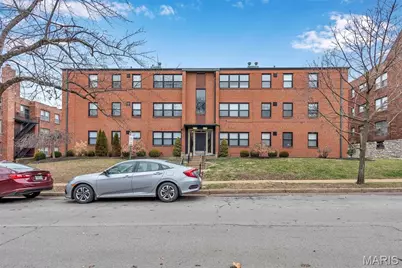 7553 Buckingham Drive, Clayton, MO 63105 - Photo 1