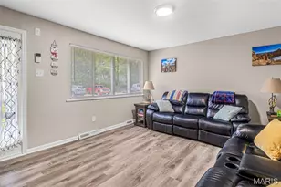 200 Meinhardt Dr, Fenton, MO 63026 - Photo 4