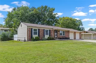 3305 Highgate Ln, Saint Charles, MO 63301 - Photo 2