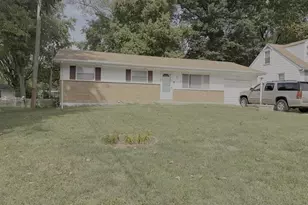 839 Font Ln, Bellefontaine Neighbors, MO 63137 - Photo 1