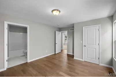 125 E Arlee Avenue, Saint Louis, MO 63125 - Photo 12