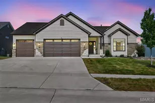 293 Laurens Spring Ct, Lake Saint Louis, MO 63367 - Photo 2