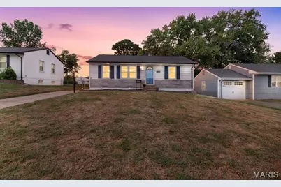 11105 Pine Forest Drive, Saint Louis, MO 63126 - Photo 1