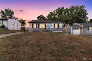 11105 Pine Forest Dr, Saint Louis, MO 63126 - Photo 1