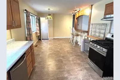 12050 Providence Lane, Maryland Heights, MO 63043 - Photo 8