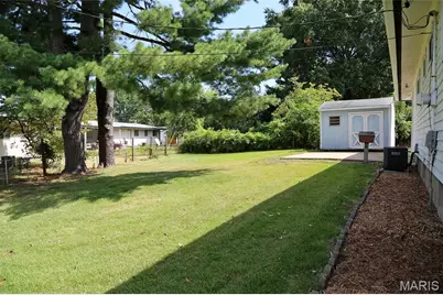 1395 Ensenada Drive, Florissant, MO 63031 - Photo 32