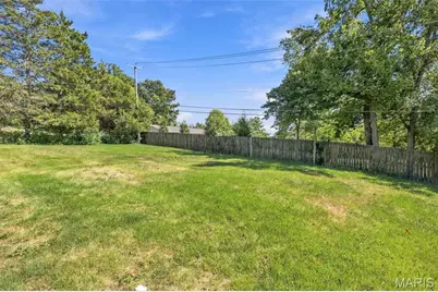 4542 Jenkins Lane, Saint Louis, MO 63128 - Photo 24