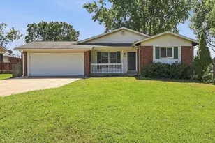 1520 Polaris Dr, Ellisville, MO 63011 - Photo 2