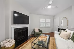 9172 Eager Rd, Brentwood, MO 63144 - Photo 10