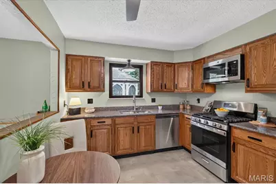 3943 Camelot Estates Court, Saint Louis, MO 63129 - Photo 14