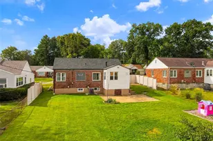 7351 S Yorkshire Dr, Affton, MO 63123 - Photo 44