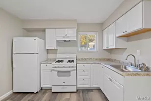 9216 Central Dr, Saint Louis, MO 63114 - Photo 10