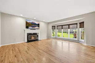 2775 Towne Oaks Dr, Saint Louis, MO 63129 - Photo 6