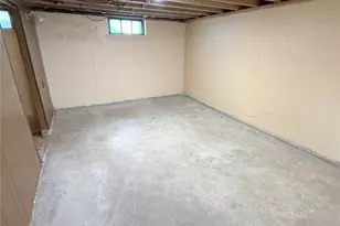 9421 Kathlyn Dr, Woodson Terrace, MO 63134 - Photo 18