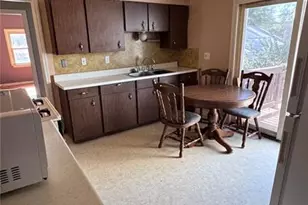 10300 St Joan Ln, Saint Ann, MO 63074 - Photo 6