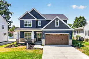 923 Poinsetta Ln, Kirkwood, MO 63122 - Photo 2
