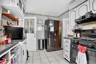 415 N Castello, Florissant, MO 63031 - Photo 18