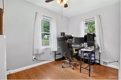 415 N Castello, Florissant, MO 63031 - Photo 20