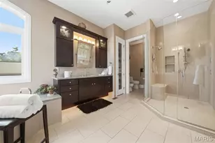 10600 Country View Dr, Creve Coeur, MO 63141 - Photo 28