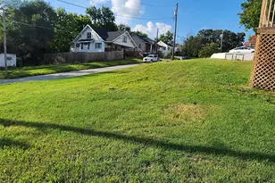 1716 Grace St, Hannibal, MO 63401 - Photo 40