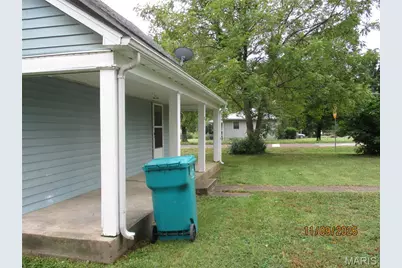 204 E Blue Bird Lane, Leasburg, MO 65535 - Photo 2