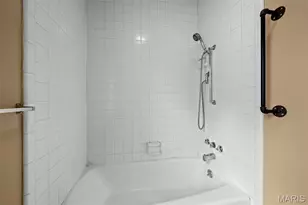 9914 Parkway Dr, Saint Louis, MO 63137 - Photo 30