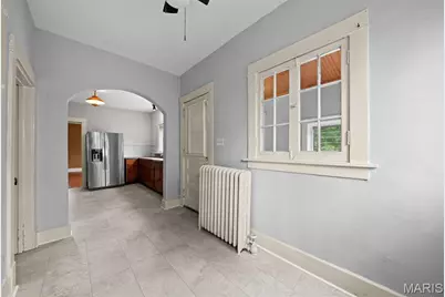 9914 Parkway Drive, Saint Louis, MO 63137 - Photo 6