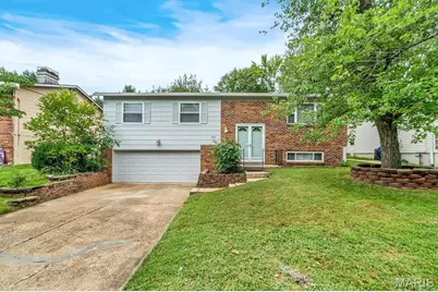 331 Sorrento Drive, Ballwin, MO 63021 - Photo 2