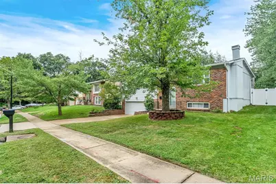 331 Sorrento Drive, Ballwin, MO 63021 - Photo 4