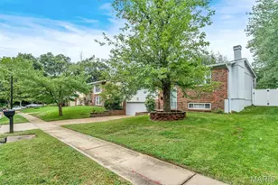 331 Sorrento Dr, Ballwin, MO 63021 - Photo 4
