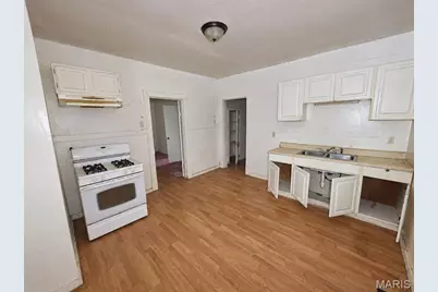 4786 Wren Avenue, Saint Louis, MO 63120 - Photo 8