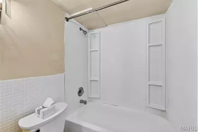 8732 Santa Bella Drive #D, Hazelwood, MO 63042 - Photo 16