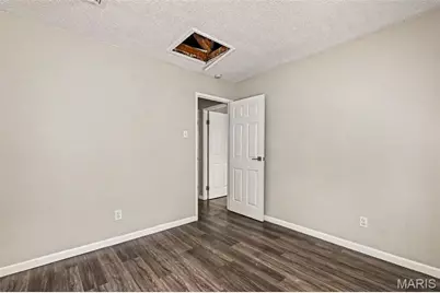 670 Brookstone Drive, Florissant, MO 63033 - Photo 16