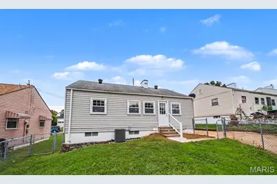 8505 Pilot Avenue, Saint Louis, MO 63123 - Photo 10