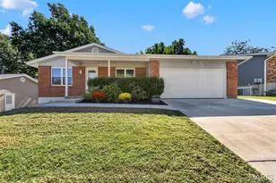 2152 Treasure Island Dr, Imperial, MO 63052 - Photo 2