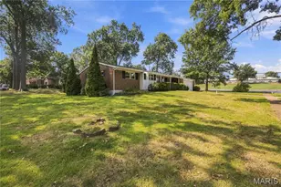 530 Mid Meadows Ln, Kirkwood, MO 63122 - Photo 2