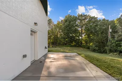 9831 Sundown Square, Creve Coeur, MO 63141 - Photo 70