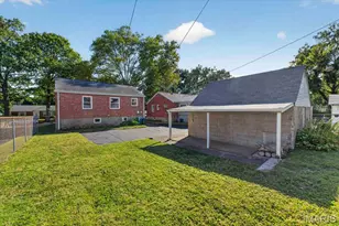 7737 St Albans Ave, Richmond Heights, MO 63117 - Photo 16