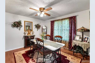 175 E Pine Street, Bourbon, MO 65441 - Photo 18