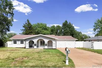 711 Caspian Lane, Saint Louis, MO 63125 - Photo 1