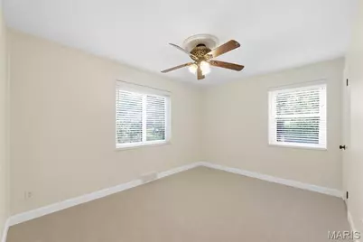 8622 White Avenue, Brentwood, MO 63144 - Photo 16