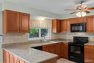 16500 Thunderhead Canyon Ct, Ballwin, MO 63011 - Photo 14