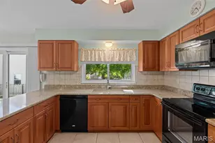 16500 Thunderhead Canyon Ct, Ballwin, MO 63011 - Photo 16