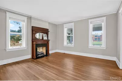 552 Clark Street, Saint Charles, MO 63301 - Photo 6