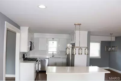 9821 Whitcomb Lane, Affton, MO 63123 - Photo 2