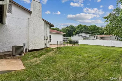 2801 Droste Road, Saint Charles, MO 63301 - Photo 6