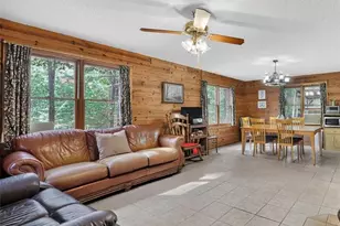 11975 Herzog Ln, Saint Genevieve, MO 63670 - Photo 10