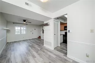 1447 Bobolink Pl, Brentwood, MO 63144 - Photo 8