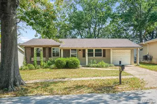 533 Golfwood Dr, Ballwin, MO 63021 - Photo 1